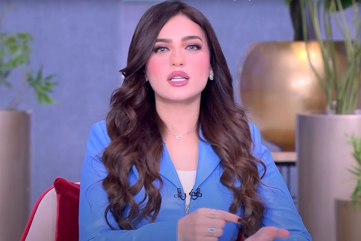 الإعلامية ياسمين عز