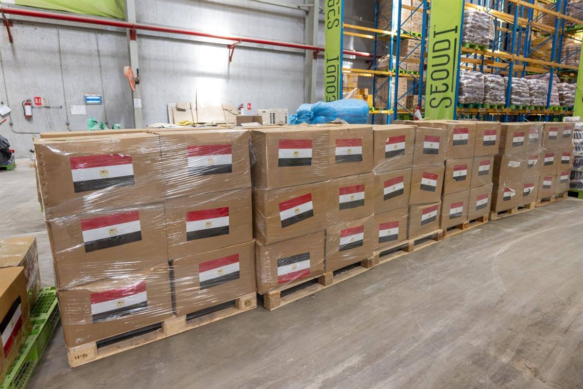 مساعدات إغاثية إلى لبنان