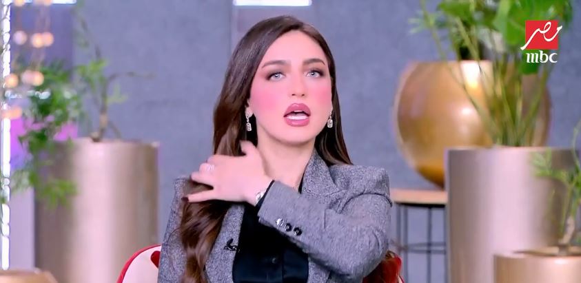 الإعلامية ياسمين عز