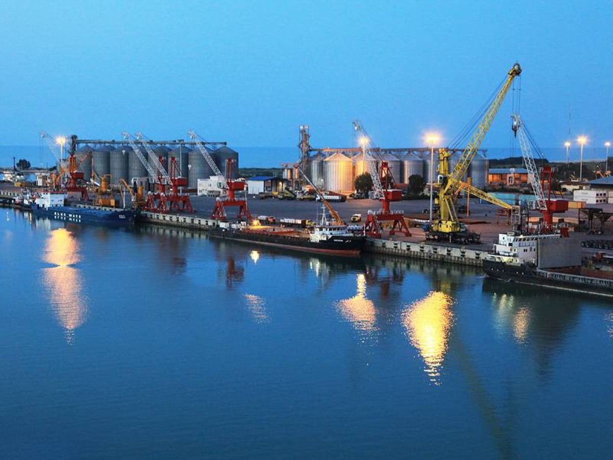 موانئ إيران