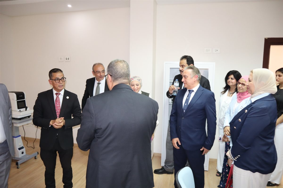 &nbsp;مسؤولو الجامعة