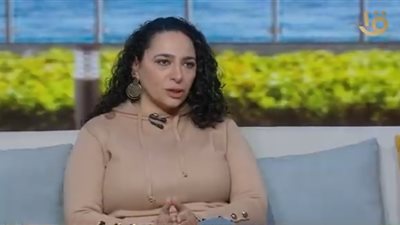 كاتبة تكشف كيفية توعية الأطفال بخطورة التحرش بالقصص والكتب| فيديو