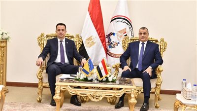 وزير الإنتاج الحربي ووزير الطاقة والتعدين البوسني يناقشان سبل التعاون