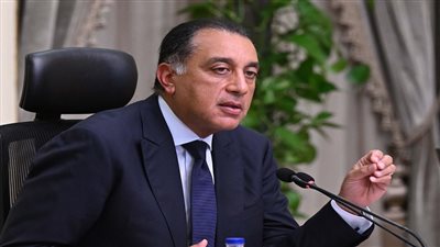 أحمد موسى يطالب بتطبيق العمل من المنزل 3 أيام لترشيد الطاقة