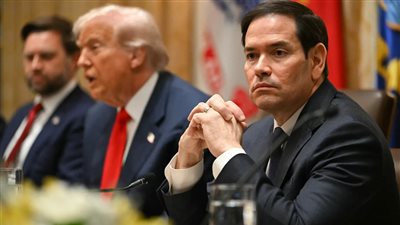 بشعار «أمريكا أولًا» ترامب يهز العالم بالانسحاب من 66 منظمة دولية