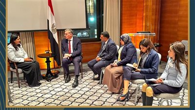 وزير البترول يبحث مع أنجلوجولد أشانتى العالمية ضخ استثمارات في تعدين الذهب