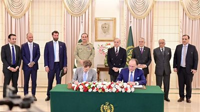 رئيس الوزراء الباكستاني يلتقي وفد من منظمة ليبرتي فاينانشال العالمية