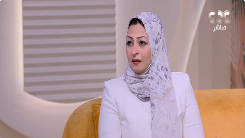 الدكتورة منى خليفة