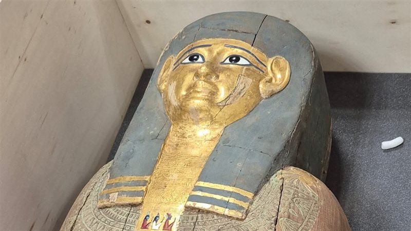 إحدي القطع الأثرية