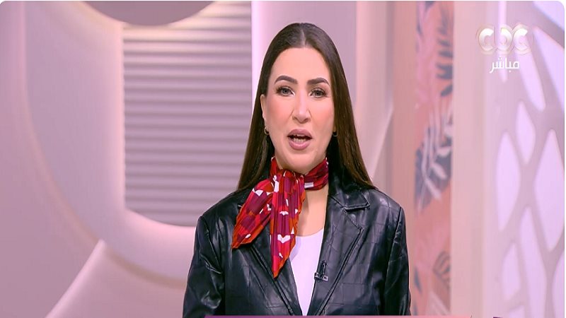 الإعلامية إيمان عز