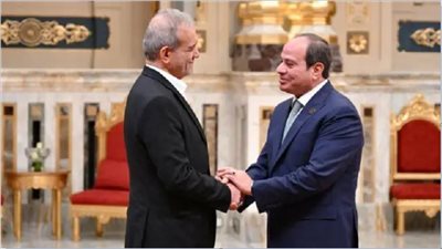 مساران متعارضان بين أمريكا وإيران.. ومصر تلعب دور الوسيط لتحقيق السلام|فيديو