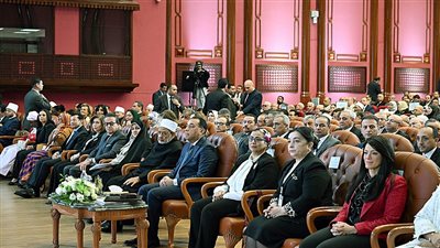 أكرم القصاص: الأزهر والكنيسة نموذج للوسطية المصرية|فيديو