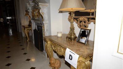 من ملفات إبستين: هل استُخدم الأطفال كأرجل للطاولات في الجزيرة المشبوهة؟