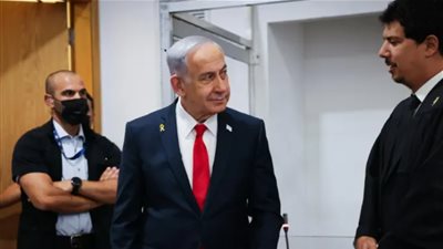 معاريف: الجدل الإسرائيلي حول عزل نتنياهو من الحكم يمس جوهر المساواة القانونية