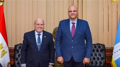 رئيس النيابة الإدارية يزور محافظ الإسكندرية لتقديم التهنئة وبحث التعاون 