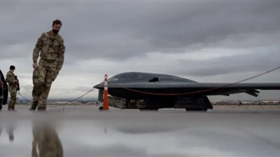 خبير دولي: تباين بين الخطاب العسكري والسياسي في الأزمة الإيرانية