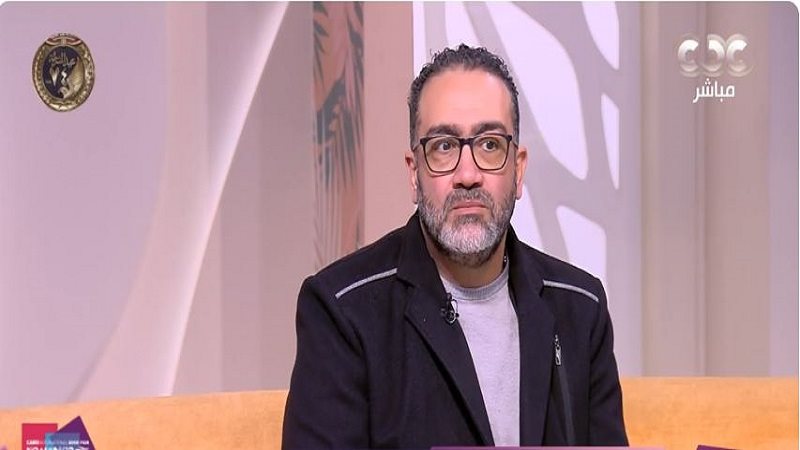  الدكتور عمرو عز