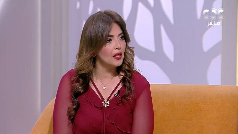 الدكتورة منى حمدي