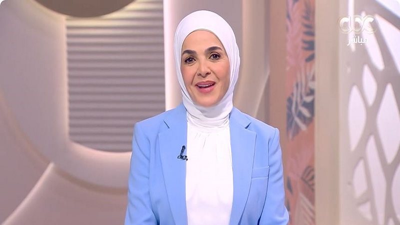  الإعلامية منى عبدالغني