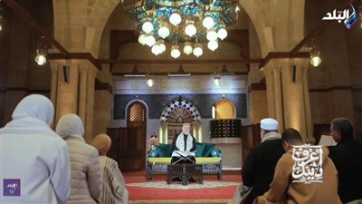 علي جمعة يوضح أولوية الفقراء في مصارف فقة الزكاة الشرعية|فيديو