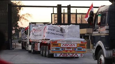 وسط عراقيل.. زاد العزة تحمل 2400 طن مساعدات لدعم غزة|فيديو