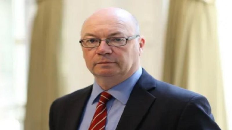 أليستر بيرت