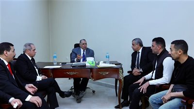 نقيب المحامين يلتقي الشركة المنفذة لمشروع نادي محامي سوهاج