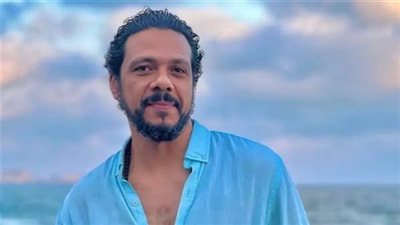 حمزة العيلي يكشف تحديات تقديم عدة شخصيات درامية في موسم رمضان الواحد