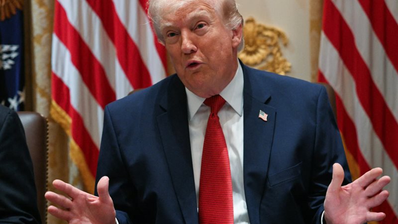 ترامب: الاستخبارات