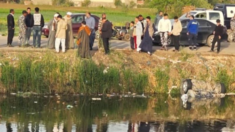 السيارة المنقلبة