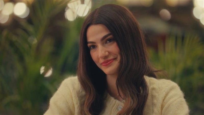 الفنانة تارا عماد