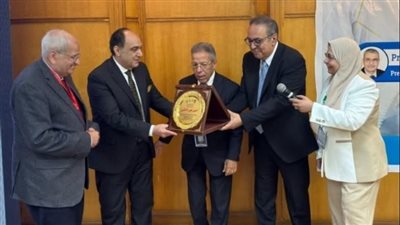 نقيب الأطباء يشارك في مؤتمر التخدير بجامعة الزقازيق  