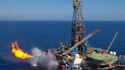 أستاذة طاقة: مصر تخطط لحفر 100 بئر نفط وغاز بحلول 2026