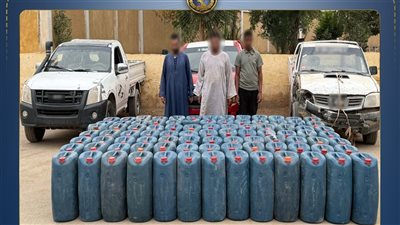 ضبط مالك مخزن وسائقان لاتهامهم بتجميع المواد البترولية