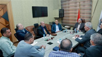 نقيب المحامين يجتمع مع مديري إدارات المعاشات والمالية والميكنة والتطوير