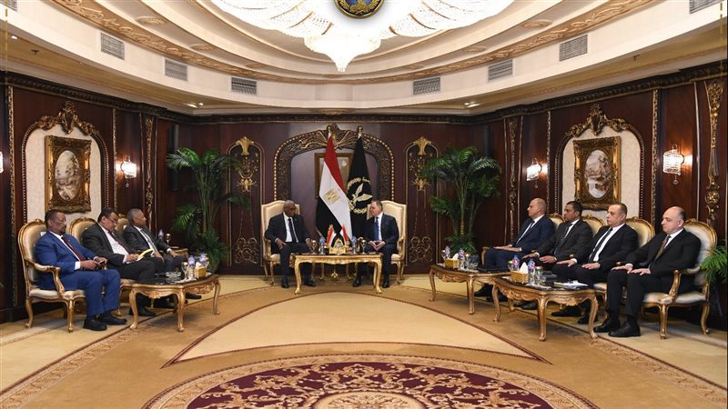 وزير الداخلية ونظيره