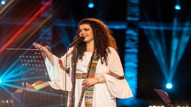  المطربة الفلسطينية