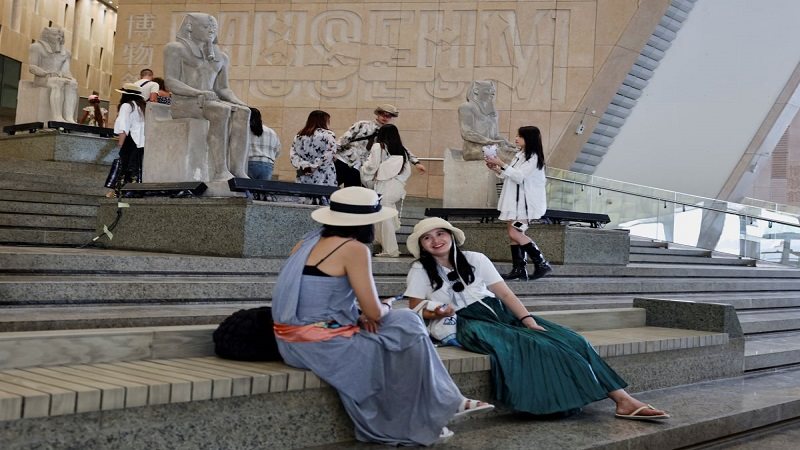 الحكومة وقطاع السياحة