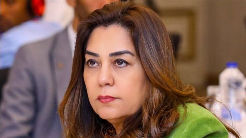 الدكتورة منال عوض