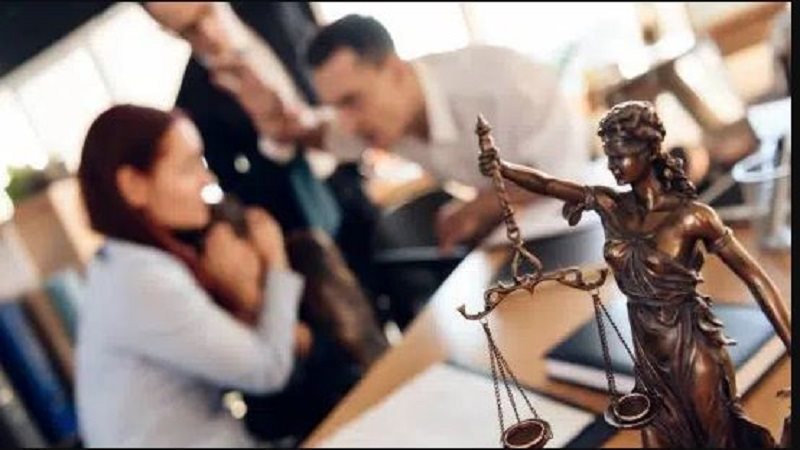 الزوجة والقانون