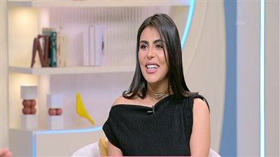 رحلة ألم وكفاح.. هاجر الشرنوبي: اشتغلت في محل آيس كريم عشان ابني|فيديو