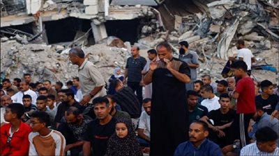 الفرحة الغايبة.. صلاة عيد الأضحى في غزة وسط حرب ودمار| فيديو