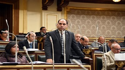 متصدقش.. عمرو درويش: قبل ما تصدق التريند.. اسأل عن النص التشريعي الرسمي|فيديو