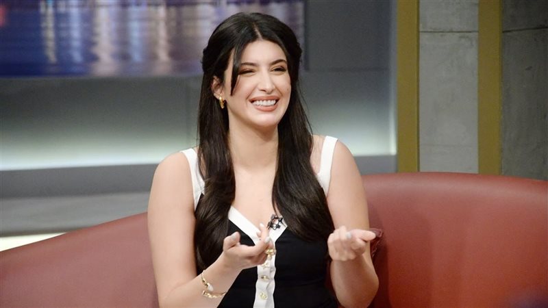 الفنانة سارة بركة