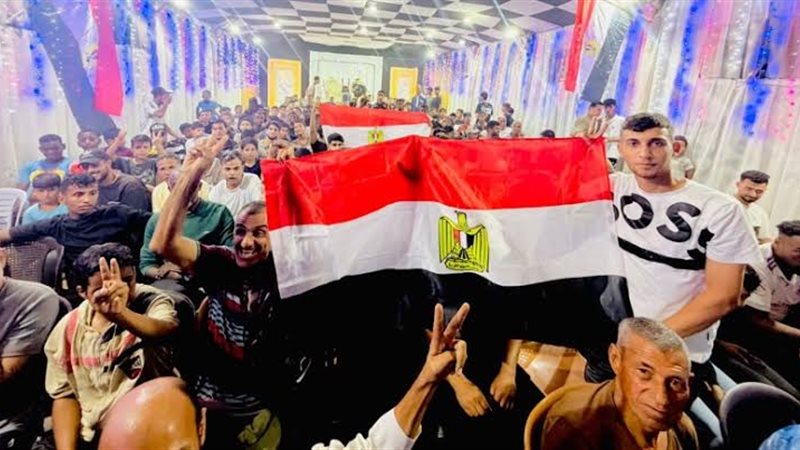 فرحة غزة بمتتخب مصر