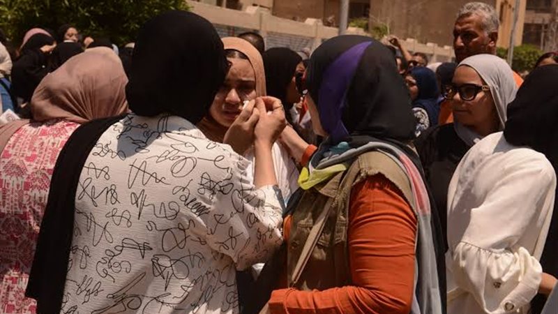 دموع طلاب امتحان