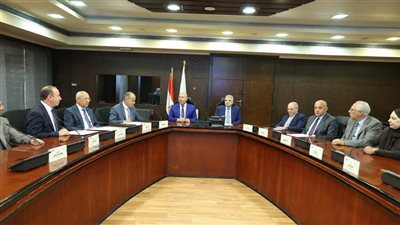 وزير النقل: نمو تداول الحاويات 22% بموانئ مصر البحرية 