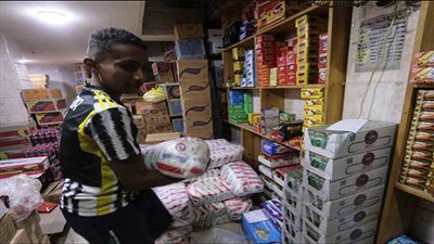 التجار كسبانين.. الزراعة: السكر بـ 22 جنيه في المصانع وبـ 34 في المحالات