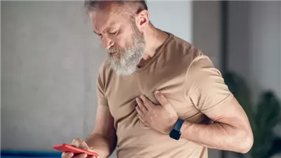 بعد التعافي من الإصابة.. الصحة توجه نصائح للوقاية من تكرار جلطات القلب