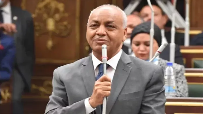 الاعلامي مصطفى بكري